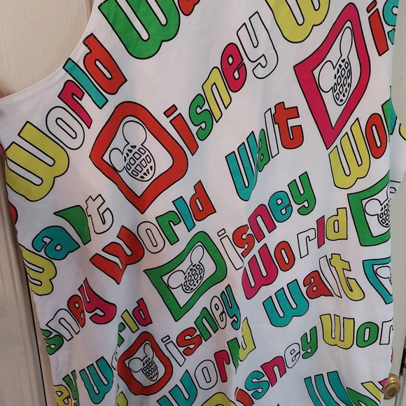 Walt Disney World Retro Logo Collection Tank Top in Size XL - Picture 3 of 7